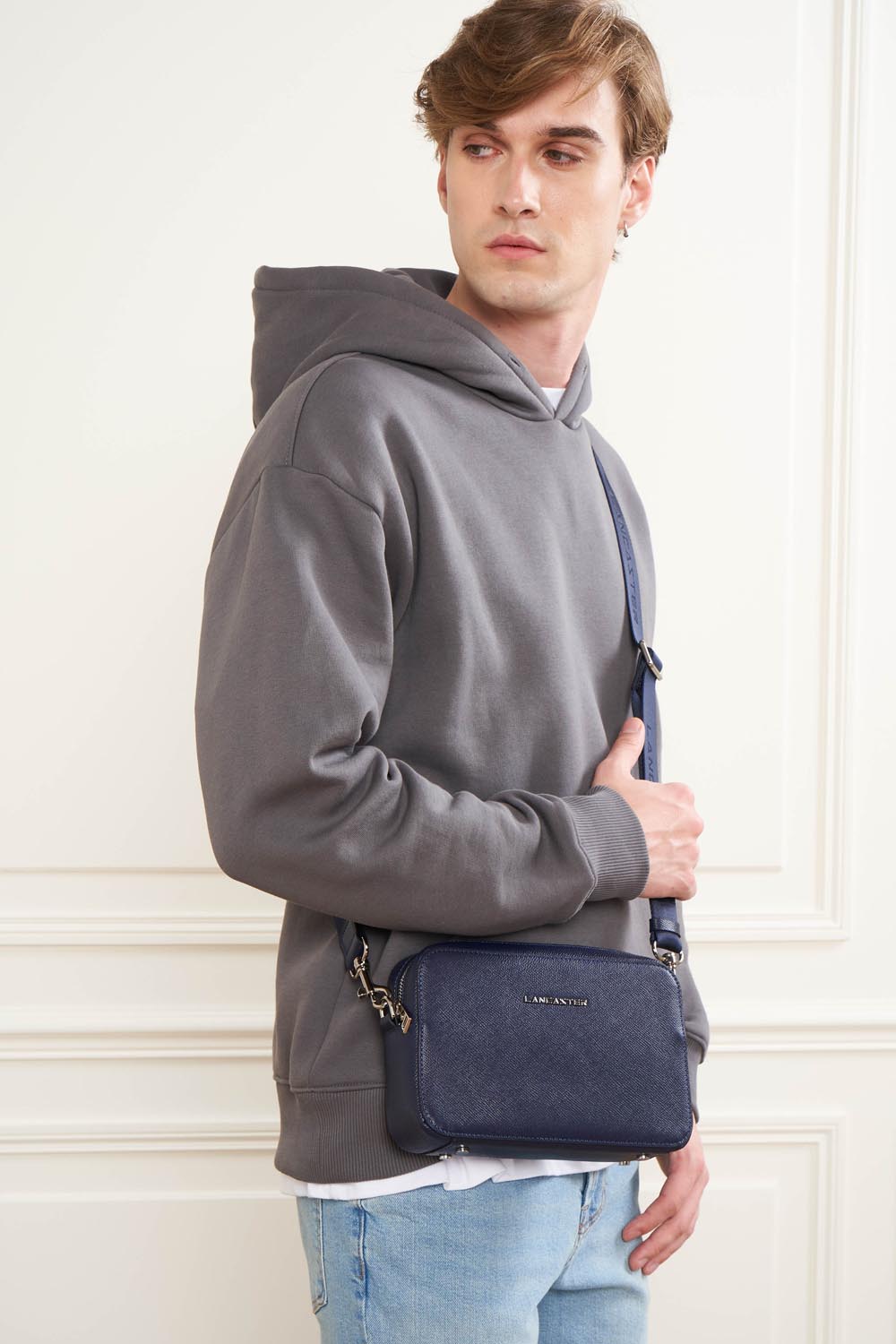 pochette - delphino lucas 